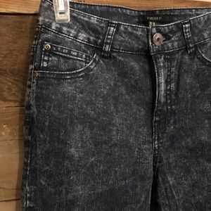 Forever 21 • Acid wash denim jeans
